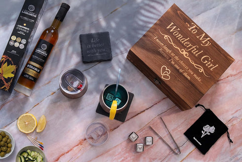 Engraved 'to My Wonderful Girl' Wine Tumbler Set
